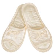 Γυναικεία παντόφλα σατέν ιβουάρ ανοιχτή δωματίου Ελληνικής κατασκευής Παντόφλες Γυναικείες Amaryllis Slippers Γυναικεία παντόφλα σατέν ιβουάρ ανοιχτή δωματίου Ελληνικής κατασκευής